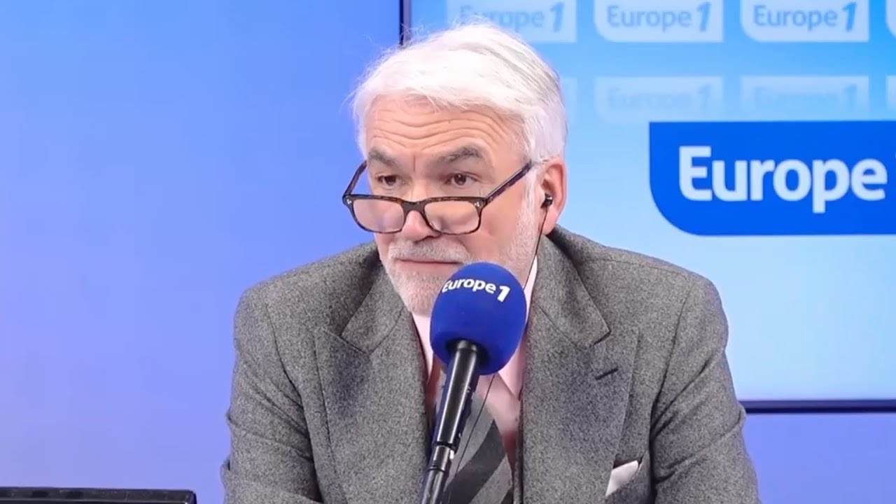 "Supprimons Noël !" : Une auditrice folle de rage chez Pascal Praud