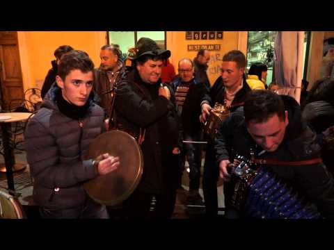 Castelli (TE)  Riccardo e compagnia  *L'uccellino*