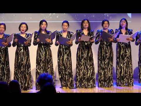 20.  Christmas Carol Jamboree - The Sound of HanOpera