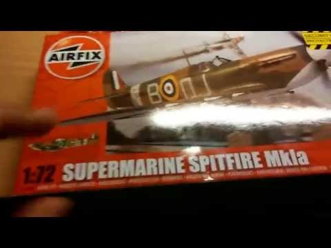 Airfix Spitfire MkIa 1:72 Starter set unboxing