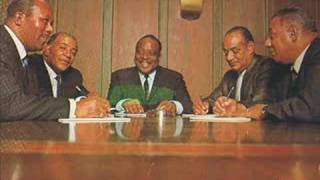 THE MILLS BROTHERS & COUNT BASIE - TINY BUBBLES