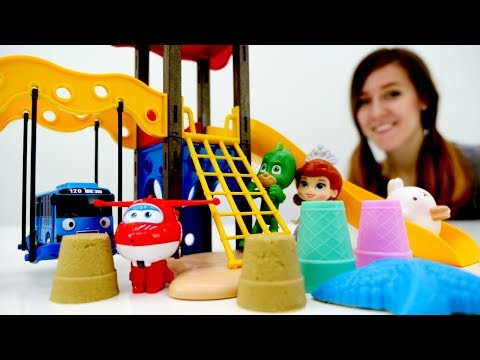 Guardería Infantil. Tayo, Pj Masks y  Play Doh cena. Videos divertidos.