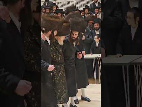 Munkatcher Rebbe Dances Mitzvah Tantz In London - Cheshvan 5786