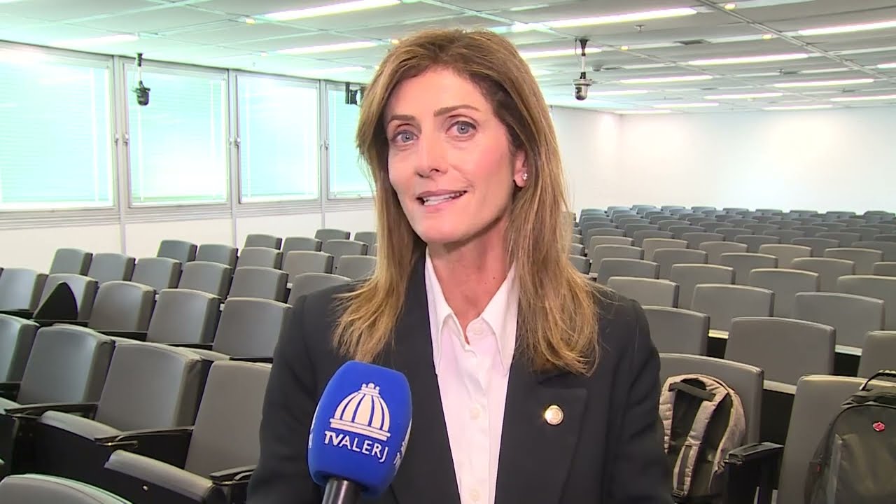 FRENTE PARLAMENTAR DA ALERJ REÚNE ESPECIALISTAS PARA DISCUTIR O COMPLEXO ECONÔMICO-INDUSTRIAL DA SAÚDE