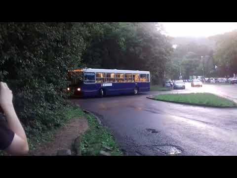 2020. 08. 29. Retróbusz Ikarus 415 (MZE-415) R158-as járaton visszafordul Zugliget, Libegőnél