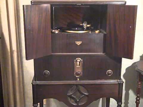 ADRIAN SCHUBERT RED NICHOLS IRVING KAUFMAN - WHAT A MAN! - ROARING 20'S VICTROLA RADIOLA