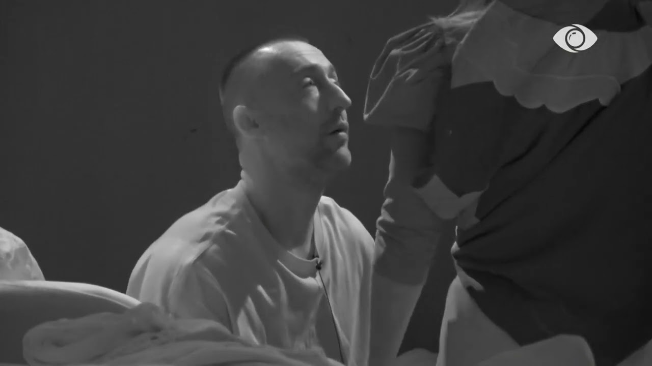 Loja nuk është për të hyrë në tualet/ Rozana debaton me Gertën