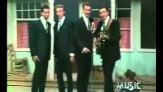 The Statler Brothers - Flowers on The Wall (Porter Wagner Show)