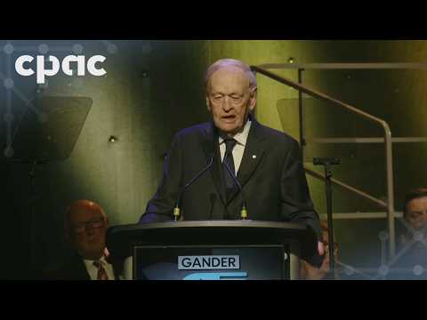 Take Gander: Chrétien Explains Friendship and Patriotism to Americans