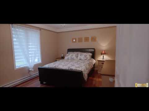 Maison idéale pour la famille avec un grand terrain à Saint-Donat