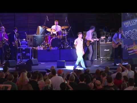 Cherry Poppin' Daddies Perform "Zoot Suit Riot" at Fremont Street