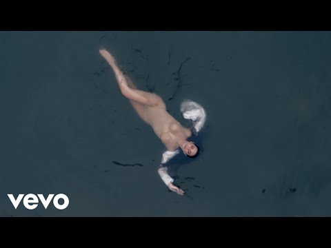 Daniela Castillo - Estabas Ahí (Official Video)