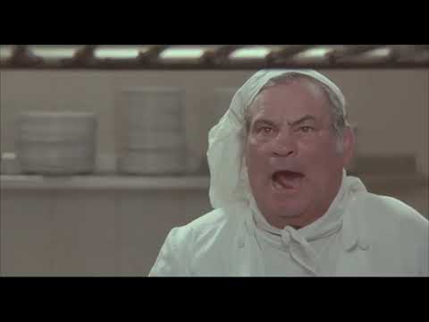 I POMPIERI - Scena ristorante "Don't break my ball"