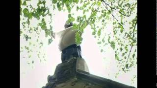 Láska v hrobě (Love in the Grave) (2011) - Trailer