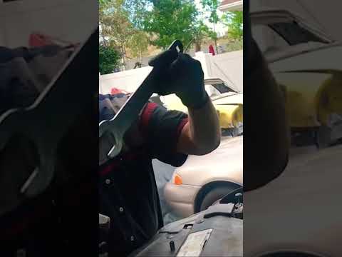 Easiest Way to Remove a Fan Clutch!