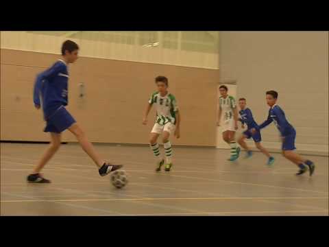 SSV'65 JO15-1 leeft zich uit op tweede dag kersttoernooi