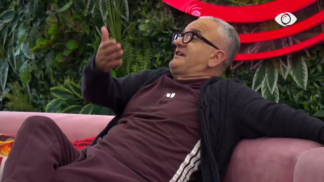 “A dëgjon?”/ Shëndriti debaton me Artanin: Pse e bëre…