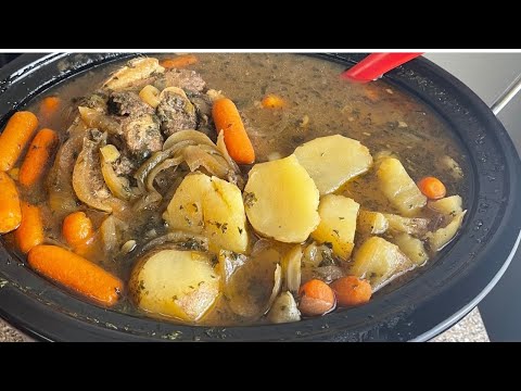 The Best Slow Cooker Pork Roast With Carrots & Potatoes| Easy Crockpot Dinner Recipe