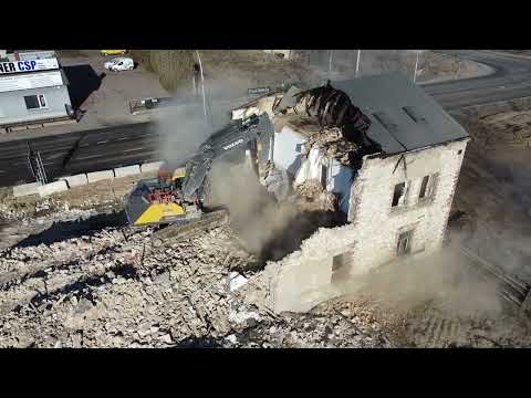 Wyburzanie kamienicy. Przebudowa DK 46 w Częstochowie    17.01.2023