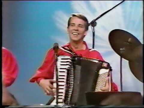 Walter Ostanek CKCO TV "Polka Time" - Cheese & Crackers Polka - 1986