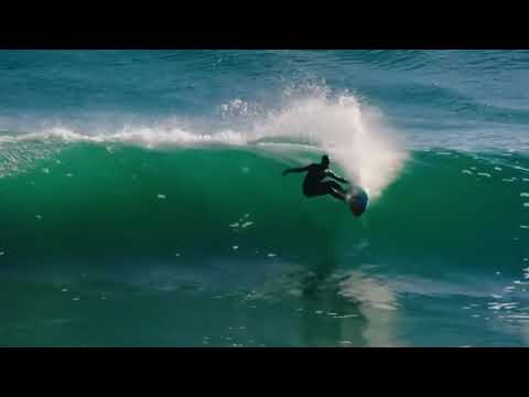Ryan Burch e sua personal Twin Fin 5'3" no Chile