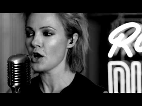 Sarah McLeod - No One Wants To Be The First To Say Goodbye (Live Studio Sessions)