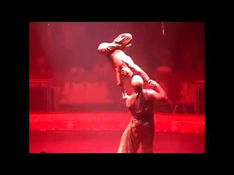 the best circus in Japan | Stars of Beijing's Circus - Acrobatic act - The world greatest Cabaret