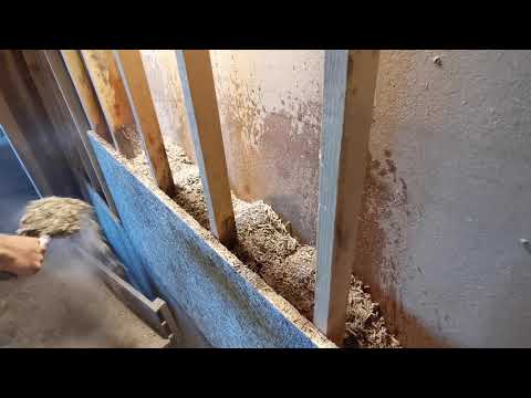 Wanddämmung aus  Hanf und Lehm