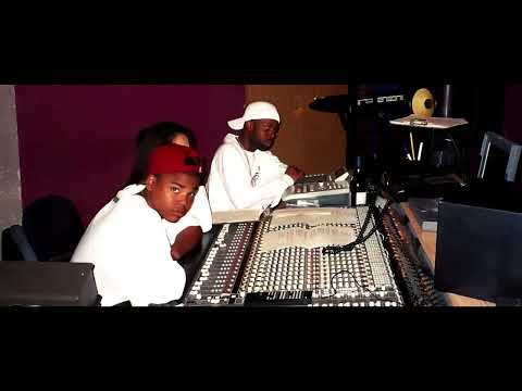 Young RJ - Lovely (Instrumental) [HQ]