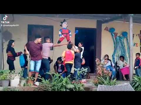cuando corres con la piñata 😂😂