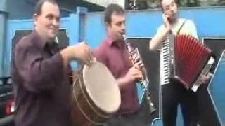 preview picture of video 'Армянские Музыканты могут всё'