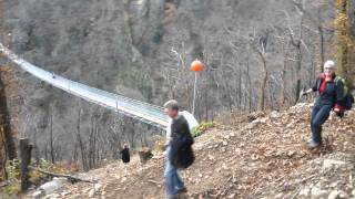 preview picture of video 'Trail Hängeseilbrücke Monte Carasso (baugleich Mörsdorf Hunsrück)'