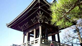 preview picture of video '2013/01/11 豊川稲荷 正午の鐘 / Toyokawa Inari: Bells at Noon'