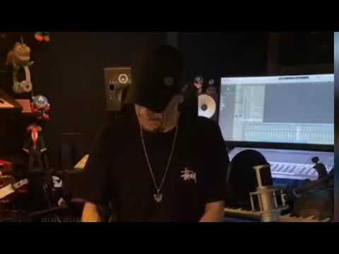 Ersay Üner-Hayrandım (Yok böyle bir yorum )