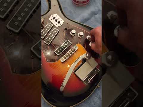 Silvertone 1445 1968 - Sunburst flame image 24