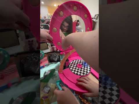 LOL Doll Hair Salon with Harley-Quinn Part 2