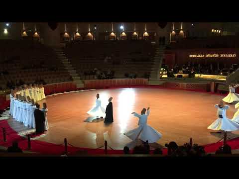 Semazen gösterisi Mevlana Kültür Merkezi Konya