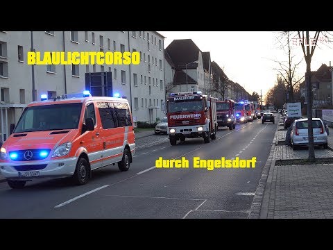 Feuerwehr ehrt Kamerad für 70 Jahre Dienst/FF Engelsdorf mit Blaulichtkorso