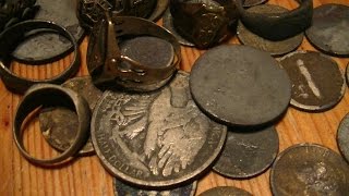 Metal detecting a river full of silver and gold (part 1)