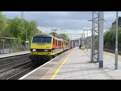 Freightliner 90003 & 90043 passing Bushey with a 17 tone with Train driver Brian driving. 04/05/23.