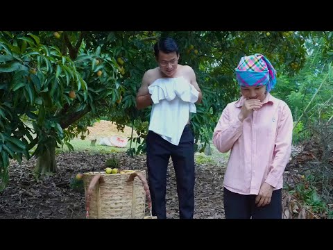 The unexpected situation between CEO Toan and Tu Diem made both of them embarrassed.