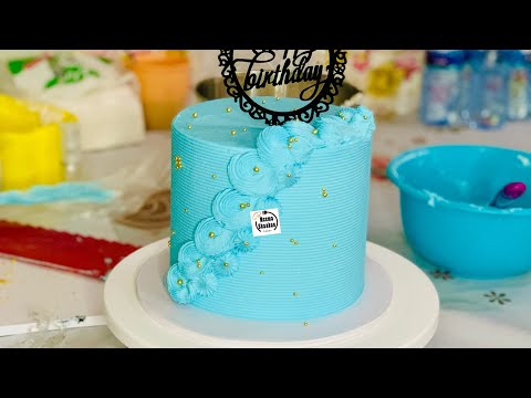 Decorating a cake in a very easy way #msukuma #neemashaaban