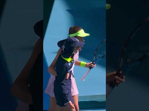 Ela Ia Rebatêr… Até Ver a Boleira Desmaiar 😳🎾