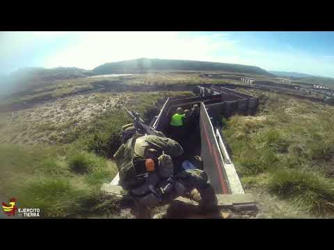 Batallón de Zapadores #Paracaidistas de la #BRIPAC en el campo de maniobras de #Parga, Lugo.