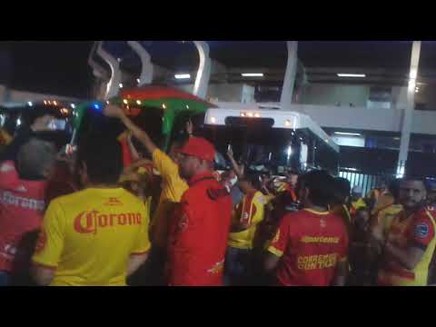 "Locura 81 en queretaro" Barra: Locura 81 &bull; Club: Monarcas Morelia