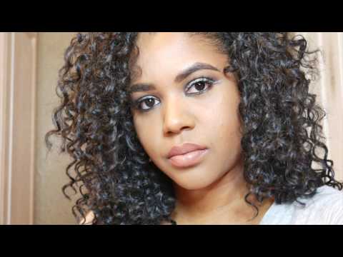 25 Days Of Holidays | Day 20: Black Smokey with Silver Glitter Wing