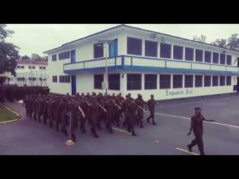 Alunos da EEAR cantando fibra de herói !