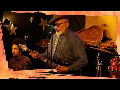 Toronzo Cannon - Can't Fix The World (Lyric Video)