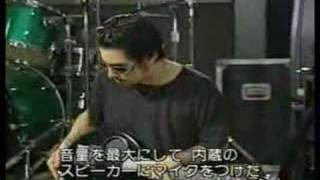 Dave Navarro plays on the Fernandes ZO-3