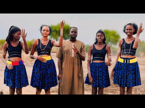 Macco Bwoy - Nyan Cit ArialBeek ( Nyan Twic East )